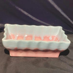 Vintage Hull Art Pottery - Fantasy - Novelties - #34 - Gloss Pink with Gray Foam Trim - 6 1/2&quot; Scalloped Garden Dish - 1957-1958