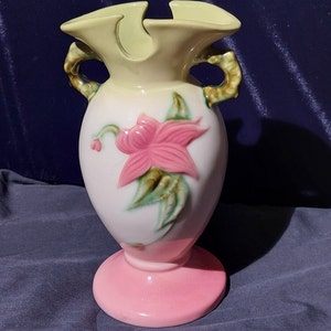 Vintage Hull Art Pottery - Woodland &quot;Hi-Gloss&quot; Pattern #W-4 - Chartreuse and Pink Tinted Background - 6 1/2&quot; Vase - 1952-1954