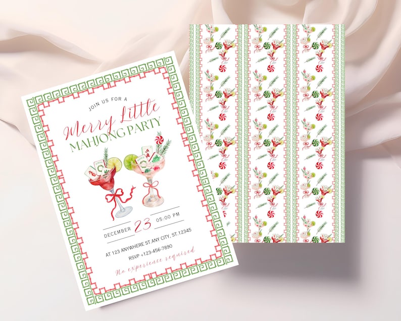 Pode incluir: Um convite festivo para uma "Merry Little Mahjong Party" com ilustra&ccedil;&otilde;es de cocktails em aquarela. O convite apresenta uma borda vermelha e verde, detalhes do evento e um verso com um padr&atilde;o correspondente. O texto diz "Join us for a Merry Little Mahjong Party".