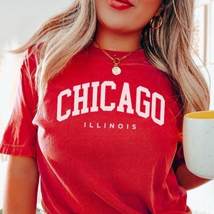 Comfort Colors Chicago Illinois T-Shirt | Chicago Comfort Colors Unisex T-Shirt | Chicago Trip Tee | Oversized T-Shirt | Street Style