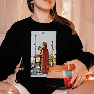 Chemise de cartes de tarot à deux baguettes, pull de sorcière pour elle ou lui