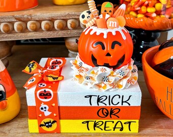 Trick or Treat-boekenstapel | Halloween | Herfst | Herfst | Gelaagd dienbladdecor |