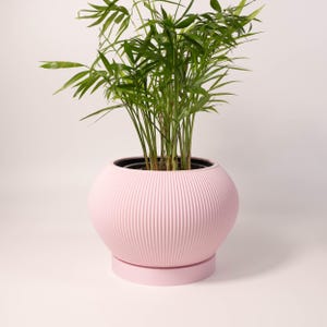 Planter | Indoor pot with saucer &quot;Melfi&quot; | Modern & unique design interior decoration | 3D printed