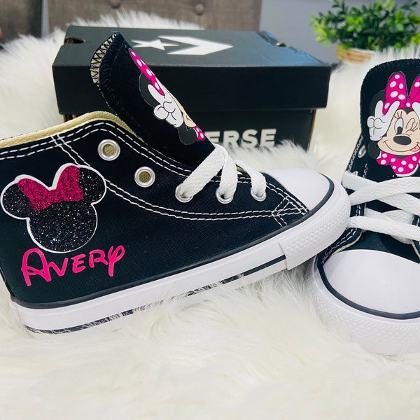 Minnie custom Converse