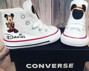 Mickey Safari custom Converse