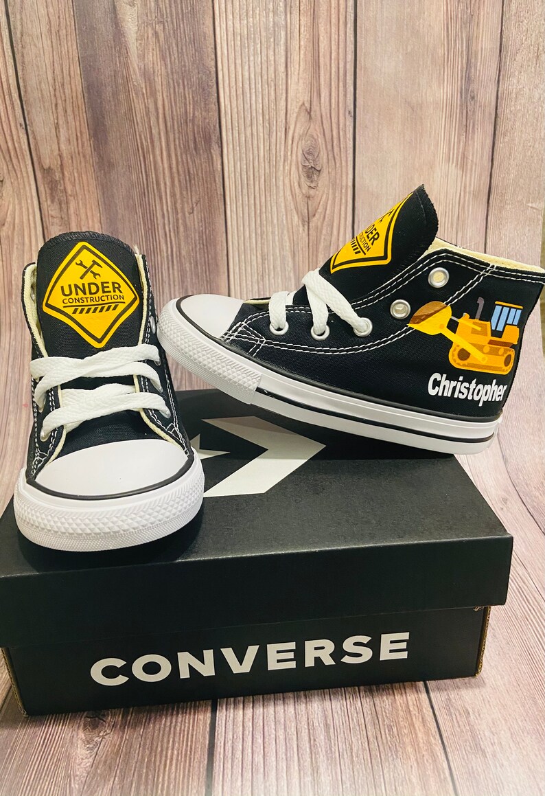 Construction Theme converse image 4