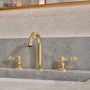 Unlacquered Solid Brass 3 Hole Bathroom Vanity Faucet with Lever Handles, Deck Mounted Antique Brass Sink Faucet, Solid Brass Pop-Up Drain