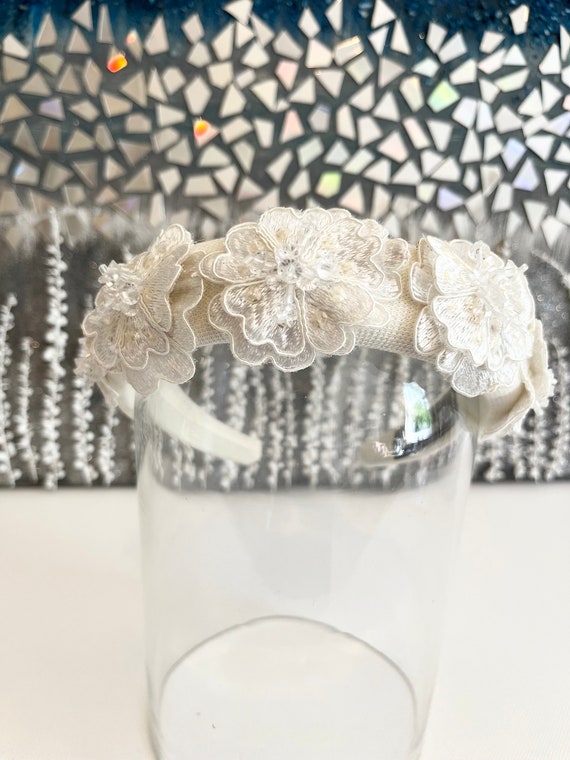 Gabrielle · Unique Handmade Couture Vintage Lace off White  display picture 3