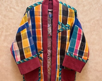 Coperta vintage scozzese multicolore riciclata in kimono / rifiniture fatte a mano / dettagli in velluto a coste patchwork / fodera in raso