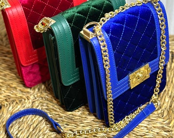 Velvet Crossbody Bag: Quilted Shoulder Purse with Chain Strap