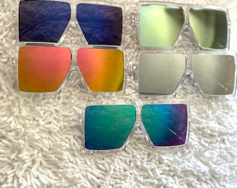 Duże kwadratowe okulary przeciwsłoneczne: damskie, przezroczyste oprawki, czarne przyciemniane