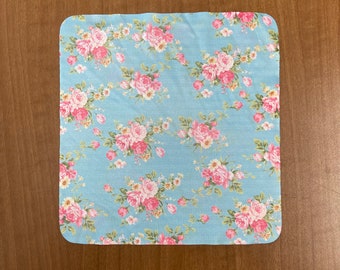 Chiffon microfibre fleuri bleu