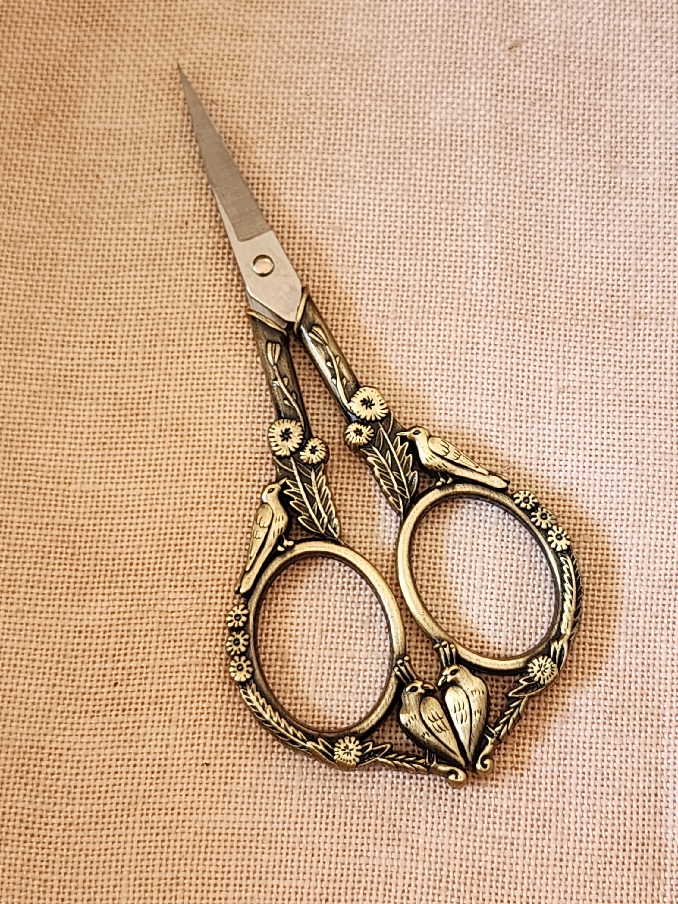 Sharp 5 Inch Embroidery Scissors, TSA Approved Scissors, Gold