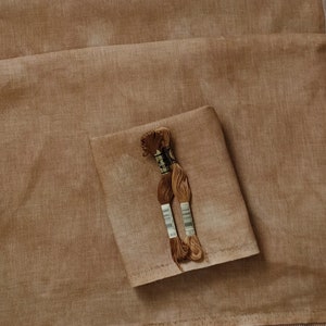 "Handgefärbtes "" Autumn Beech "" 28, 32, 36 und 40 Count Leinen für Kreuzstich oder Stickerei Zweigart Basis."