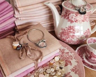 Linen Pack "Coffee & Cake" 3  linens with thread keep and charms