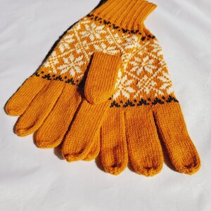 Knitted Gloves Norwegian Fair Isle Wool Gloves with North Star Pattern – Warm Pure Wool Winter Accessories