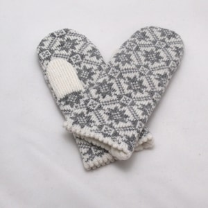 Knitted Mittens,  100 %  Pure Wool mittens, Norwegian Knitted Fair Isle Mittens, Double sided - Pure wool