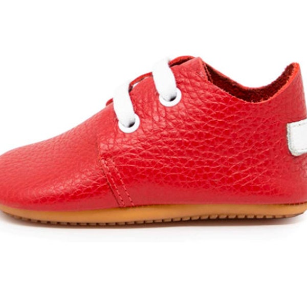Flexible Rubber Sole Classic Red Timeless Oxford Lace Up Leather Orthopedic Baby Toddler Walker Shoe Baby Shower Christmas Gift