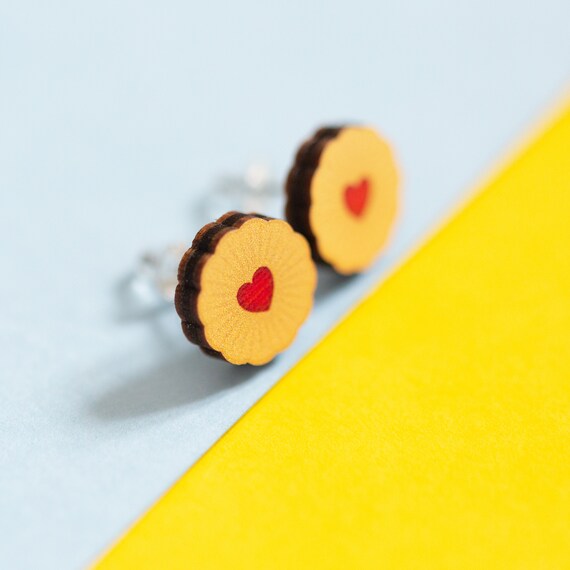 Cute wooden quirky jammy dodger biscuit wooden earrings | stud earrings | gifts for friends by Munchquin