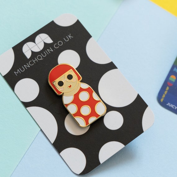 Cute YAYOI KUSAMA hard enamel pin, lapel badge brooch, letterbox gift, gift for artist, gift for friend, polkadots, Japanese artist