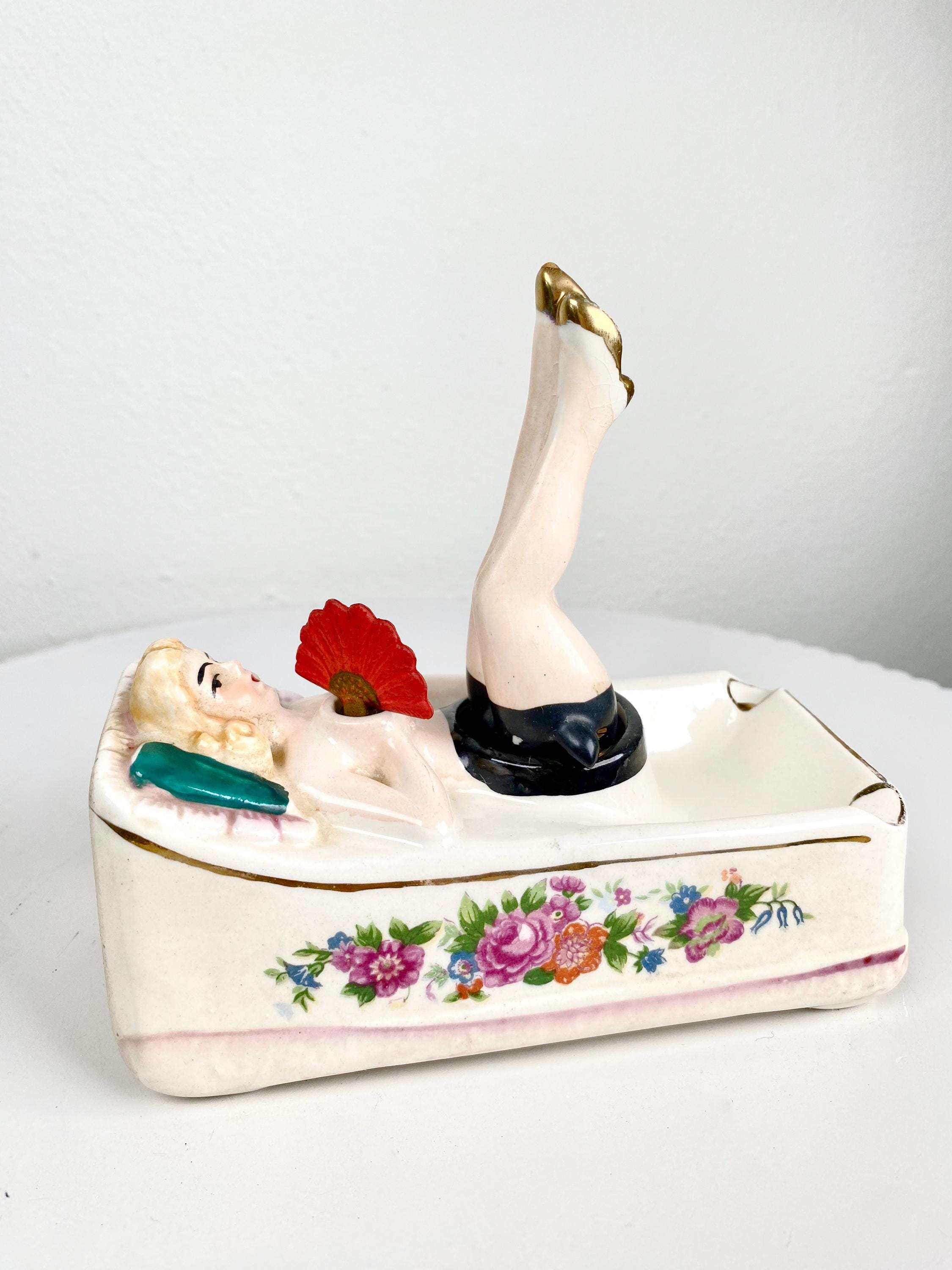 Vintage Pin up Girl Figurine 'naughty Nodder' 1940s Ashtray