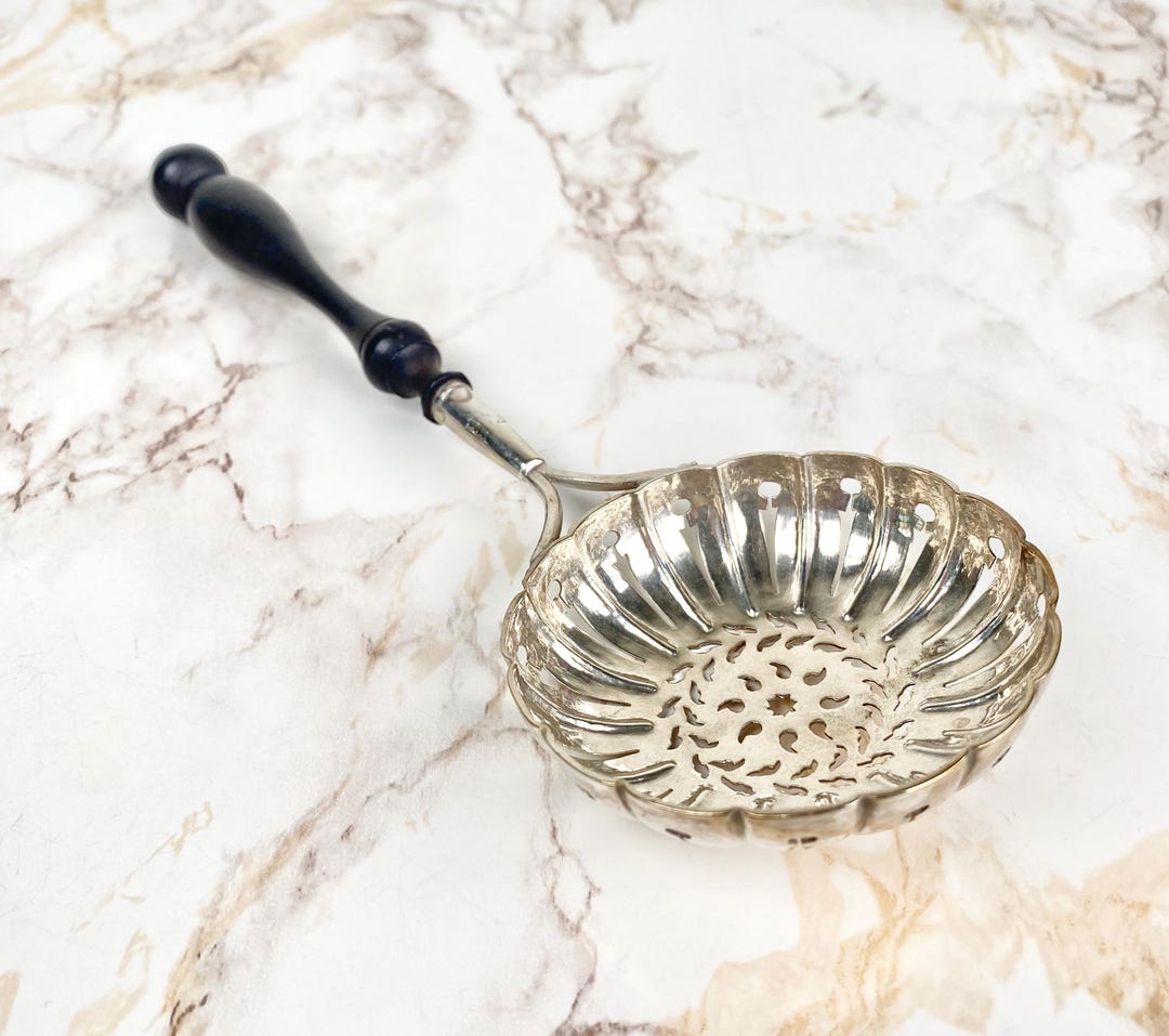 アンティークシルバー製シュガーシフタースプーン（大型） - 19世紀の