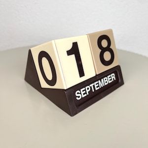 Vintage calendar wall - Etsy 日本
