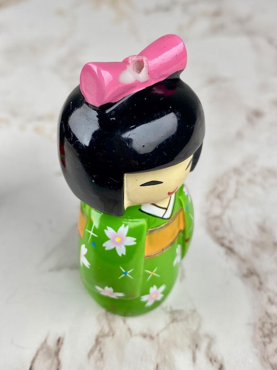 日本の伝統的な縁起の良い芸者人形のヴィンテージこけし人形一対