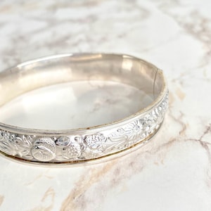 Vintage Sterling Silver Floral Hinged Cuff Bangle Bracelet - Romantic Nature-Inspired Silver Jewelry