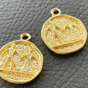 2    Armenian Folklore Pendants Gold plated Maral Armenia symbol jewelry supply mdla0739C
