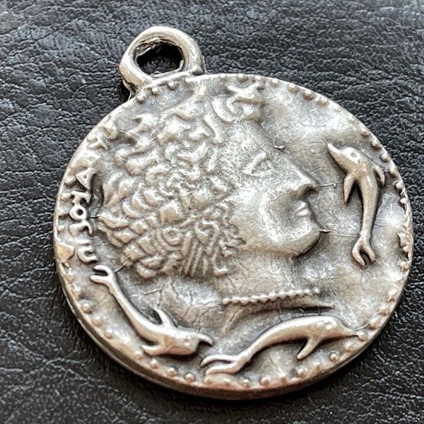 1  Greek Roman Replica Pendant Persephone Goddess of the Underworld Silver plated Turkish jewelry supply mdla0812B