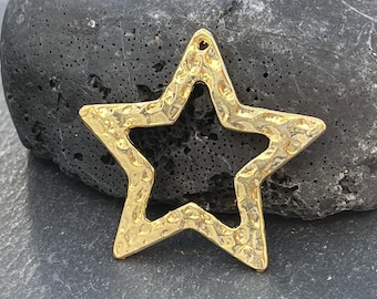 Gold Plated Hammered Star Pendant, Open Celestial Charm, Textured Necklace Statement, Boho Jewelry Making Supply, 1098D