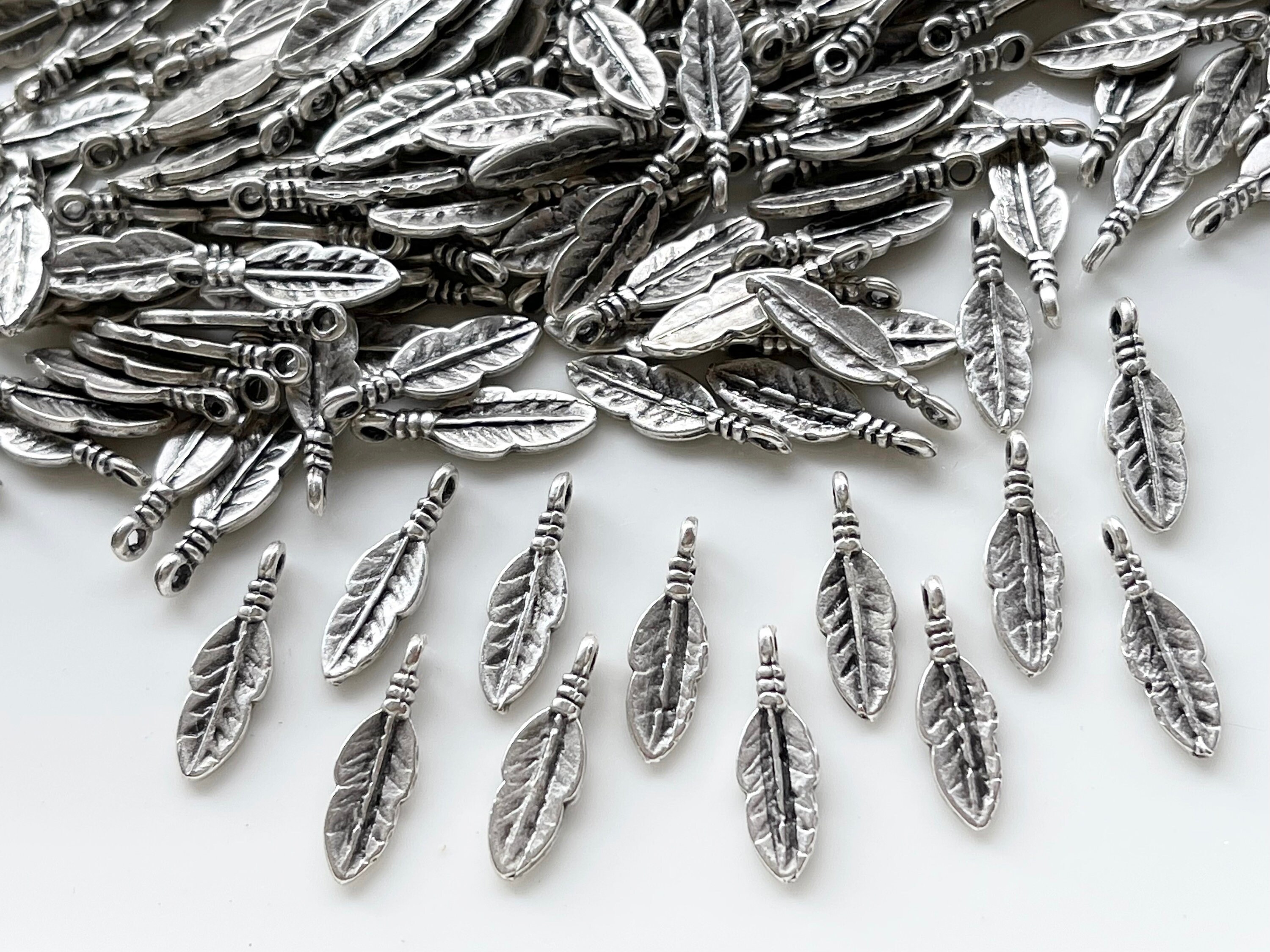 アクセサリー MEDIUM FEATHER TOP アクセサリー MEDIUM FEATHER TOP SEVEN BY SEVEN(セブンバイ