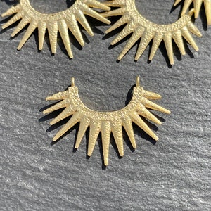 1   Sun Burst Pendant Matte Gold plated  Turkish jewelry supply mdla1171D