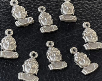 Colgantes con forma de cabeza de Buda, 8 piezas de accesorios de joyería espiritual, colgante para meditación y yoga, artículos bañados en plata, 323B