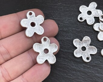 Silver Plated Flower Pendants 2 Pcs, Antique Daisy Floral Charms, Rustic Metal Jewelry Findings, Boho Necklace Earring Supplies, 745B