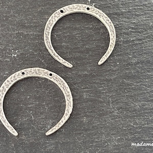 2   Crescent Moon Pendants Silver plated double horn half moon Turkish Jewelry supply mdla0868B
