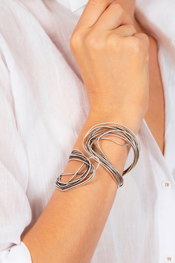 Wire Wrapped Artisan Bracelet, Silver Plated Unique Cuff, BLZ98B