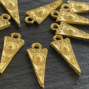 10  Triangle Charms Matte Gold plated 20mm Long triangular pendants Turkish Jewelry supply  mdla0269A
