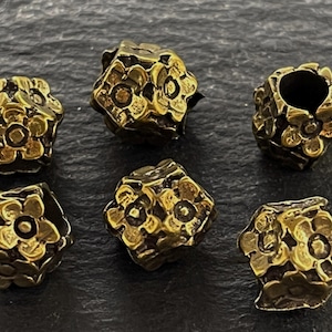 6  Floral Spacer Beads Bronze plated Daisy Flowers 8mm Turkish jewelry supply  mdla0810C