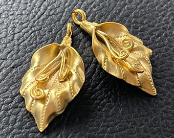 Matte Gold Plated Leaf Pendants, Elegant Botanical Jewelry Charms, Textured Nature Findings DIY Craft Supplies, 877A