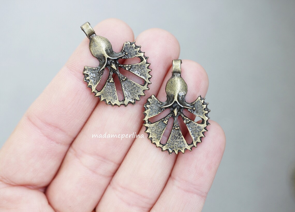 2 Clove Pendants Bronze plated tulip floral Turkish Etsy