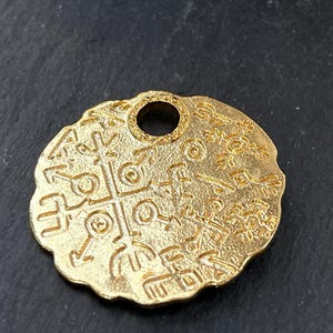 1  Egyptian Hieroglyphics Pendant,  Ancient Egypt Scripts, Mythological Amulet Medallion , Gold plated Turkish Jewelry supply  mdla1531B