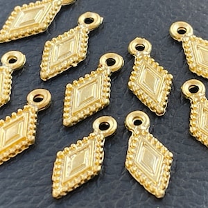 10   Diamond Shape Charms Matte Gold plated dotted Turkish Jewelry supply mdla0545A