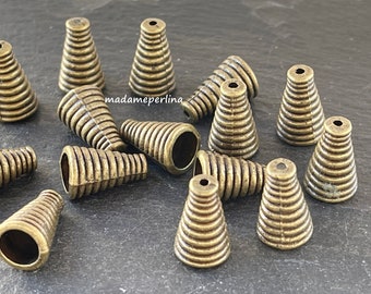 4 capuchons coniques côtelés plaqués bronze adaptés à la fourniture de bijoux turcs de 8 mm mdla0518C