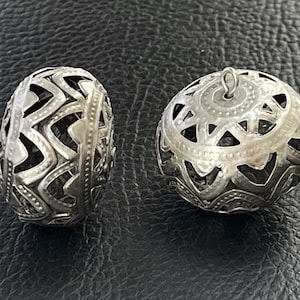 1   Filigree Bead Matte Silver plated Large  25mm flat lightweight saucer bead Turkish jewelry supply  mdla1327B
