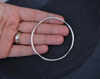 Silver Plated Circle Pendant Charm, Minimalist Round Hoop Pendant, Necklace Making Supply, Jewelry Findings, 420B