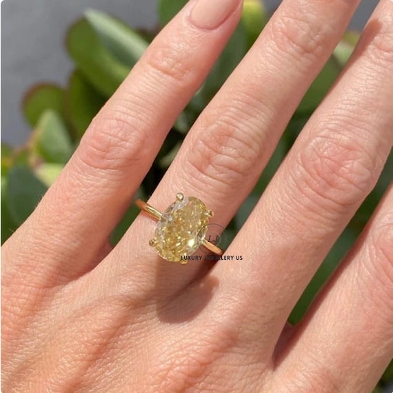3.00 Carat Canary Yellow Oval Cut Diamond Engagement Ring - Etsy Sweden