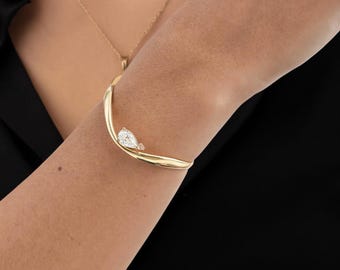 3.00ct Pear Lab Grown Diamond Bangle Bracelet: 14K Gold, IGI Certified