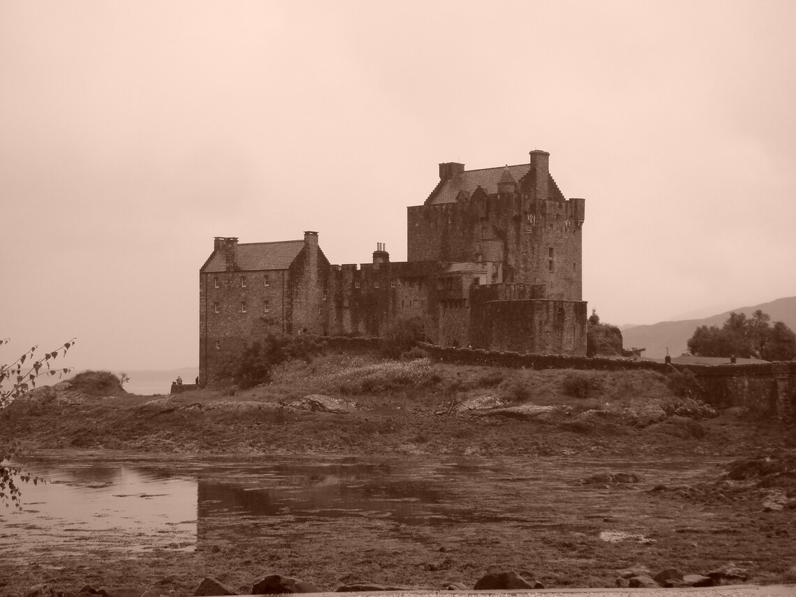 Eilean Donan mckenzie Scottish Castle 3 Stock Digital Photos for